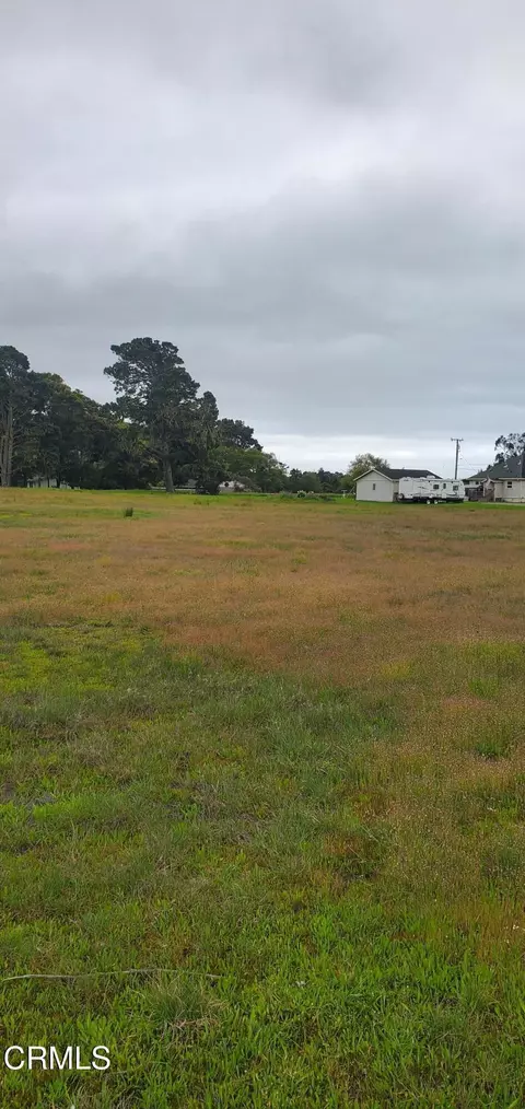 970 E Chestnut St, Fort Bragg, CA 95437 photo 2