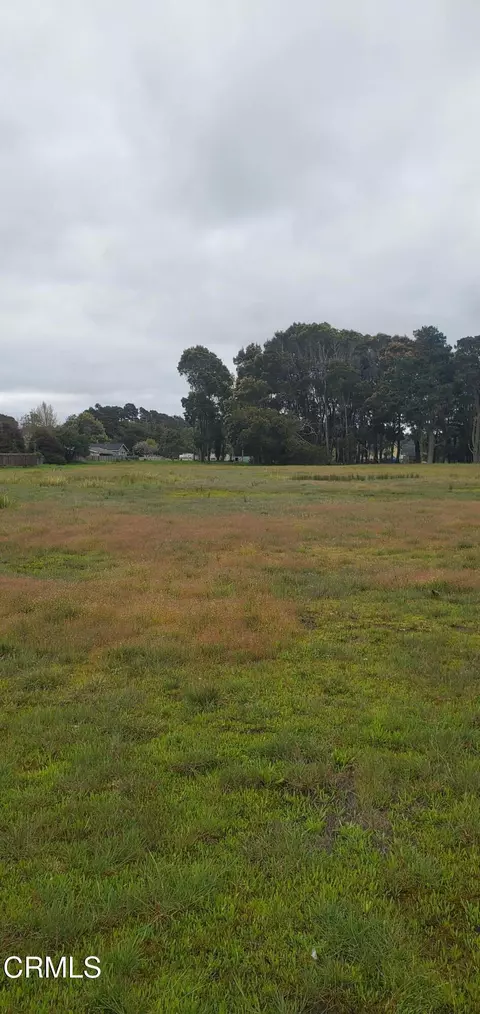 970 E Chestnut St, Fort Bragg, CA 95437