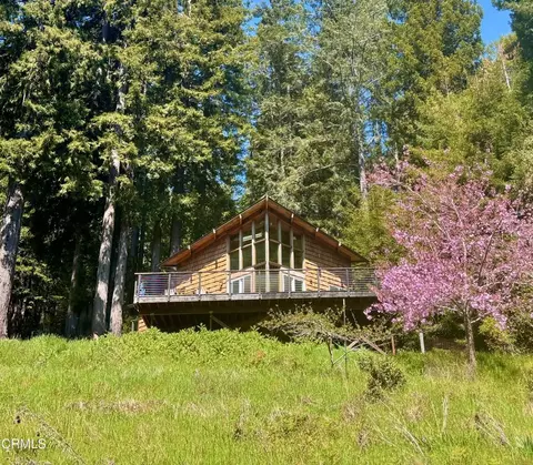 29701 Navarro Ridge Rd, Albion, CA 95410