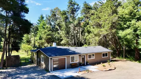 31301 Turner Rd, Fort Bragg, CA 95437