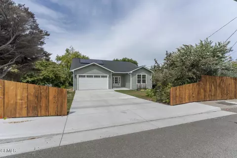 151 Dana St, Fort Bragg, CA 95437