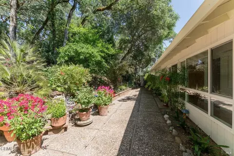 Exterior - 925 Knob Hill Rd, Ukiah, CA 95482 photo 3 of 19