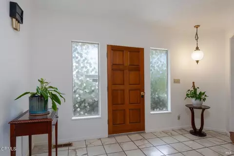 Entry Way - 925 Knob Hill Rd, Ukiah, CA 95482 photo 1 of 3