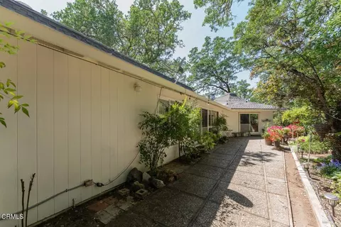 Exterior - 925 Knob Hill Rd, Ukiah, CA 95482 photo 5 of 19