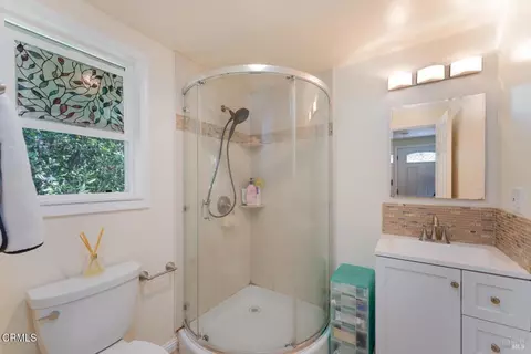 Bath - 925 Knob Hill Rd, Ukiah, CA 95482 photo 3 of 3