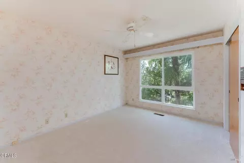 Bedroom - 925 Knob Hill Rd, Ukiah, CA 95482 photo 3 of 3