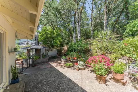 Exterior - 925 Knob Hill Rd, Ukiah, CA 95482 photo 6 of 19