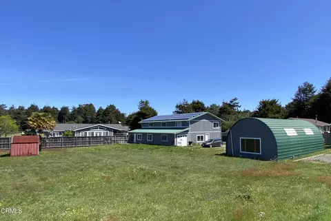 31945 Johnson Ln, Fort Bragg, CA 95437