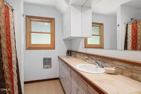 Bath - 31501 Comptche Ukiah Rd, Comptche, CA 95427 photo 1 of 2