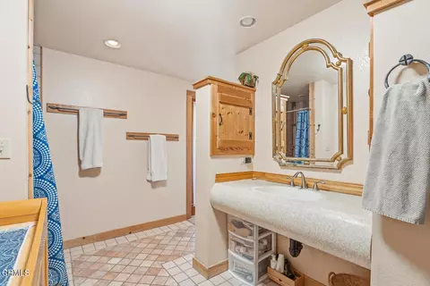 Bath - 3400 Chardonnay Ln, Philo, CA 95466 photo 1 of 4