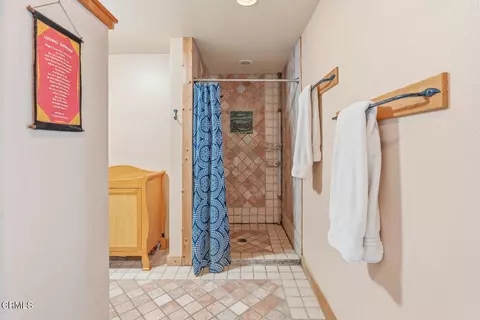 Bath - 3400 Chardonnay Ln, Philo, CA 95466 photo 2 of 4