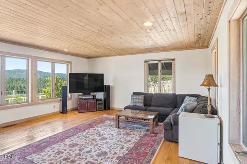 Living - 3400 Chardonnay Ln, Philo, CA 95466 photo 4 of 4