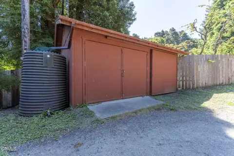 Exterior - 18961 Symes Ln, Fort Bragg, CA 95437 photo 11 of 14