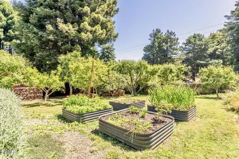 Exterior - 18961 Symes Ln, Fort Bragg, CA 95437 photo 7 of 14