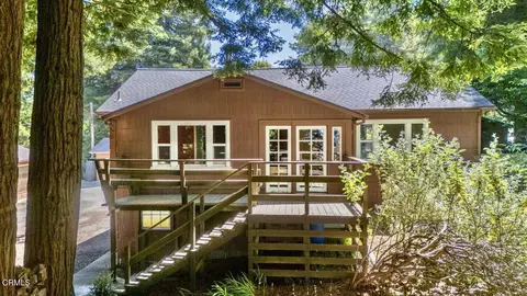 18961 Symes Ln, Fort Bragg, CA 95437
