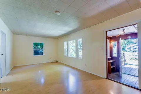 Living - 18961 Symes Ln, Fort Bragg, CA 95437 photo 2 of 3