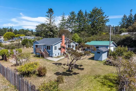 10425 Blair St, Mendocino, CA 95460