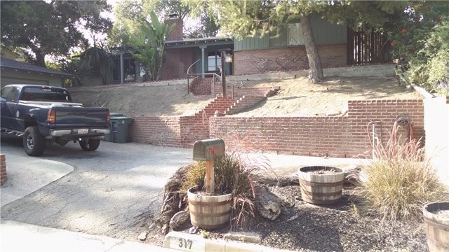 317 Tamarac Dr, Pasadena, CA 91105 photo 1