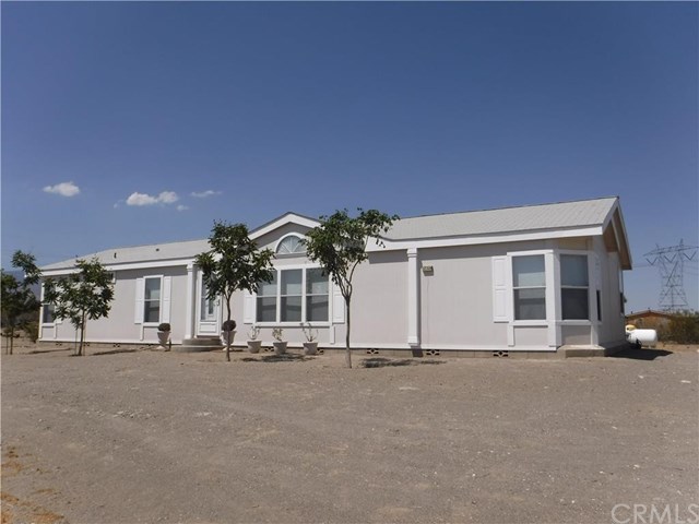12326 El Esteban Rd, Phelan, CA 92371 photo 1