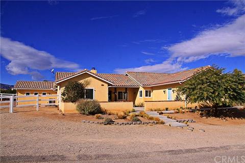 9364 Serra St, Phelan, CA 92371 photo 1