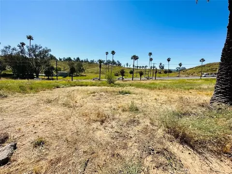 1 Shrier, Lake Elsinore, CA 92503