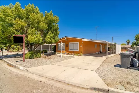 352 Siesta Ct, Hemet, CA 92543