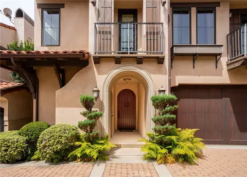 646 W Sierra Madre Blvd #B, Sierra Madre, CA 91024