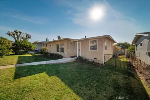322 W 4th St, San Dimas, CA 91773