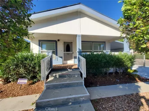 800 San Ynez Dr, Hemet, CA 92543