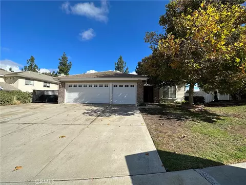 29114 Wayfarer Ln, Lake Elsinore, CA 92530