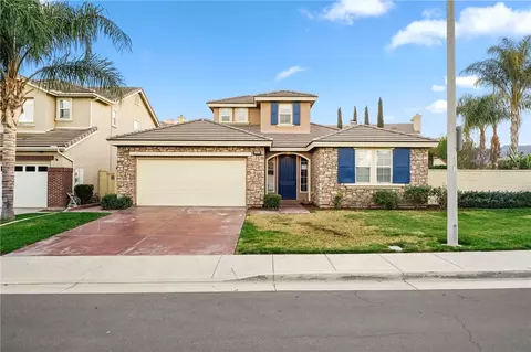 3963 Ash St, Lake Elsinore, CA 92530