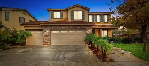 41062 Crimson Pillar Ln, Lake Elsinore, CA 92532