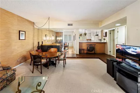 630 W Huntington Dr #211, Arcadia, CA 91007