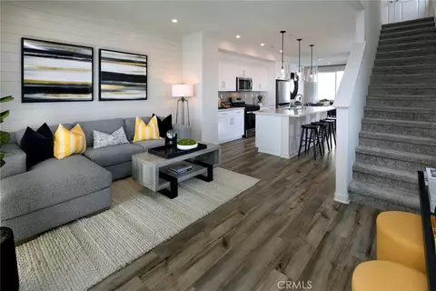 123 Dove Lndg, Covina, CA 91723