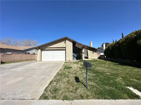 829 E Kildare St, Lancaster, CA 93535