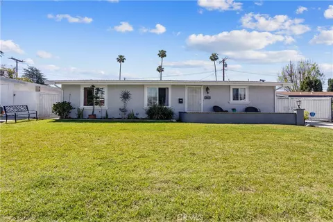 16560 E Kingside Dr, Covina, CA 91722