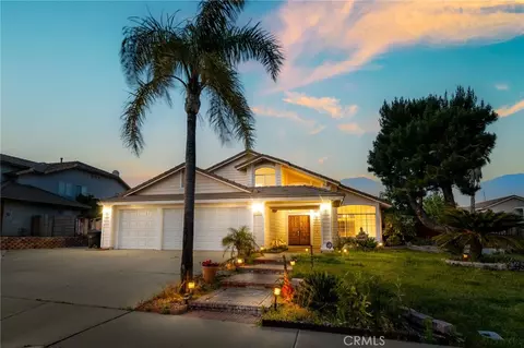2810 W Via Bello Dr, Rialto, CA 92377