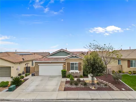 17925 Cloudberry Dr, San Bernardino, CA 92407