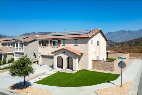 18052 Pokeroot Ln, San Bernardino, CA 92407