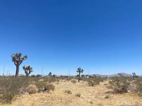 8 Aztec Ln, Adelanto, CA 92301