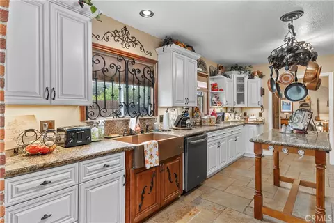 Other - 208 E 3rd St, San Dimas, CA 91773 photo 3 of 20