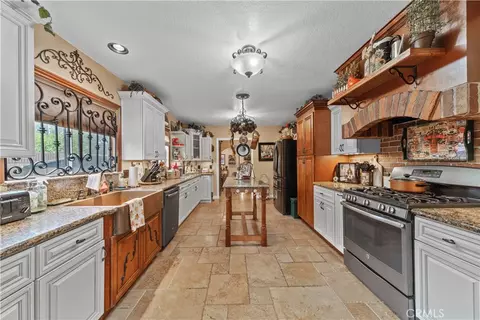 Other - 208 E 3rd St, San Dimas, CA 91773 photo 2 of 20