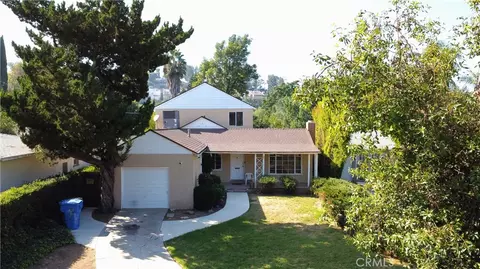 5213 Alhama Dr, Woodland Hills, CA 91364