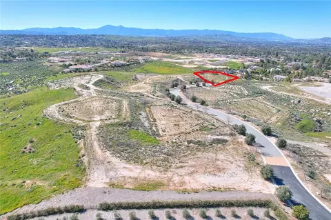 7496 Via Montecito, Riverside, CA 92506 photo 2