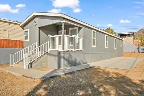 32790 Lakeview Ter, Lake Elsinore, CA 92530
