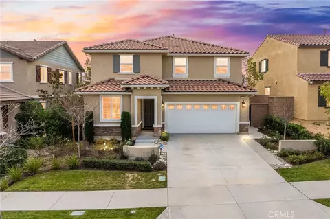 16961 Red Tail Ln, Fontana, CA 92336