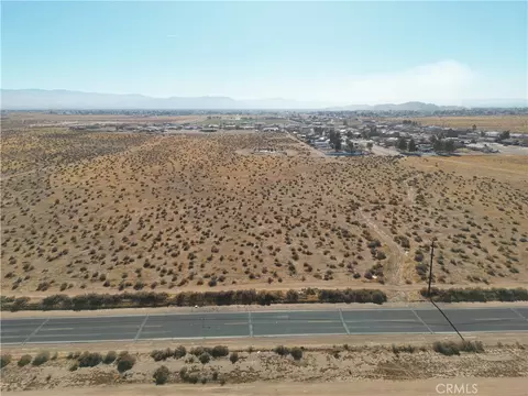 21025 Waalew Rd, Apple Valley, CA 92307