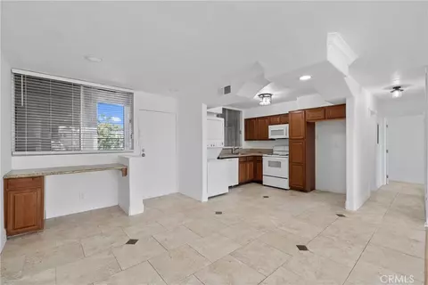 6979 Palm Ct #232J, Riverside, CA 92506
