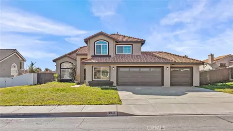 2411 W Calle Celeste Dr, Rialto, CA 92377