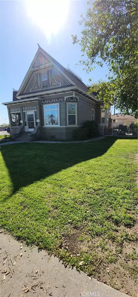 403 N San Gabriel Ave, Azusa, CA 91702